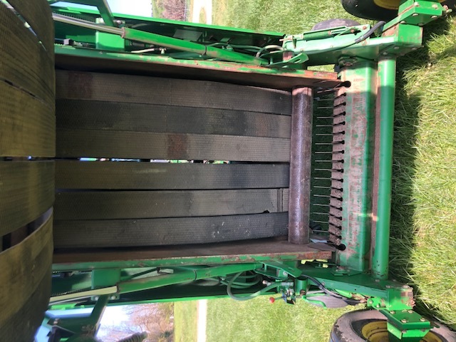 John Deere 435 Baler