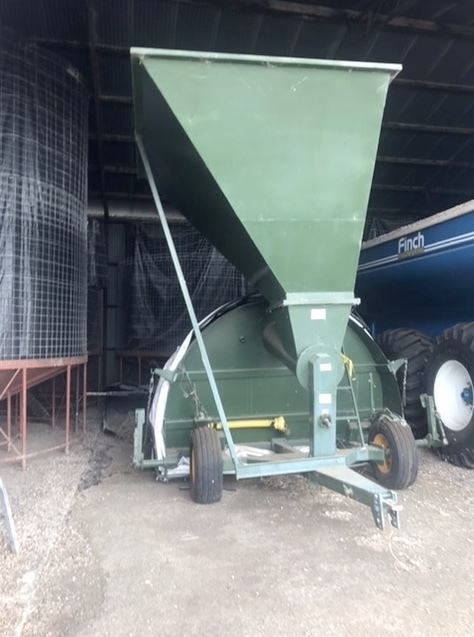 Grain Bag Inloader & Outloader.