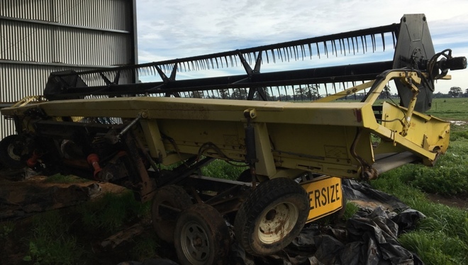 30Ft Honeybee Draper Front on Trailer