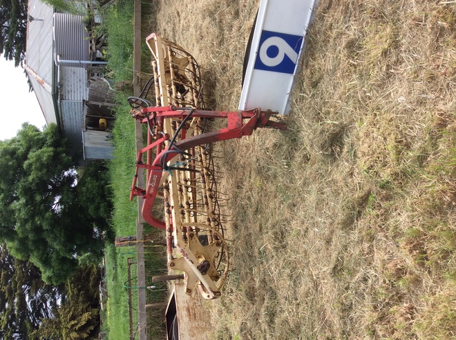 Under Auction - New Holland Side Delivery Rake - 2% + GST Buyers Premium On All Lots 