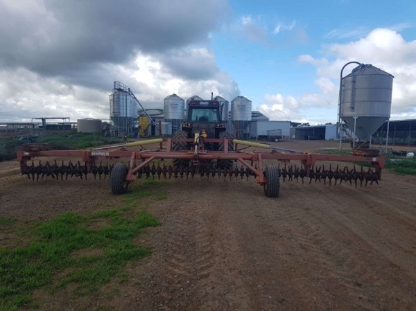 Super Worm Soil Aerator