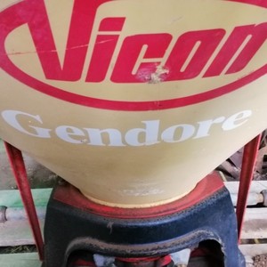 Vicon Pendulum Spreader