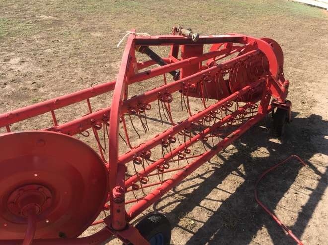 Massey Roller Bar Rake