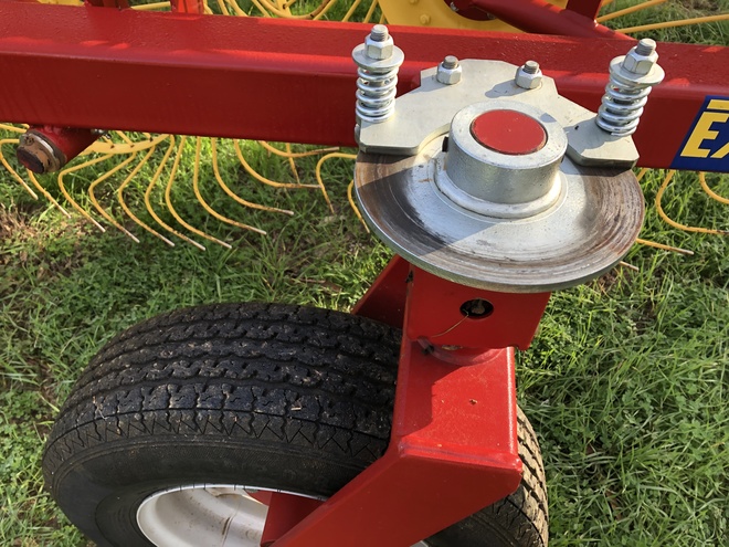 2018 12 Wheel Sitrex Rake