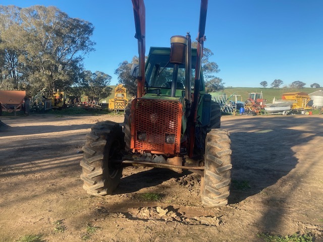DEUTZ DX110 TRACTOR AND LOADER  4 X 4 