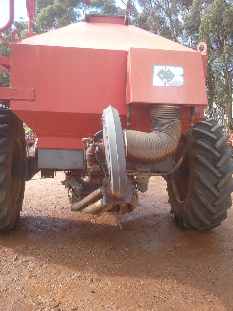 2002 Morris concept bar & Horwood air cart