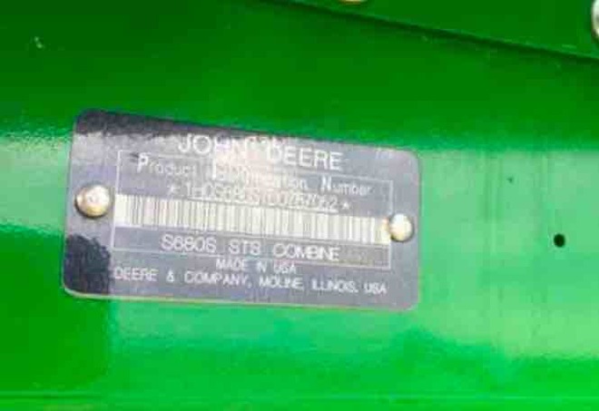 2013 John Deere S680 with 2013 12 Mtr 640 Draper front on 2016 Leith Trailer