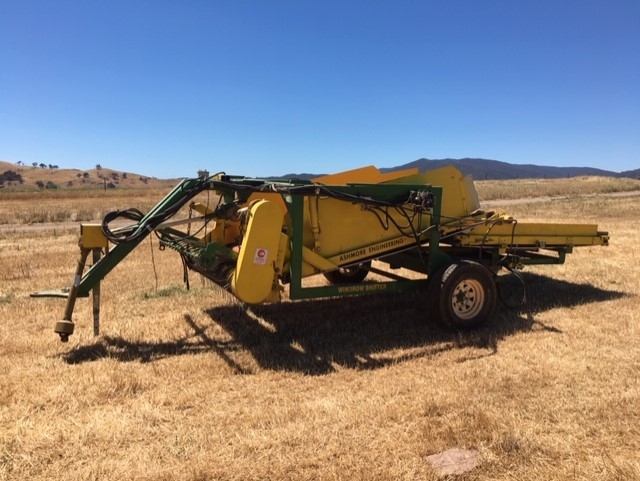 ASHMORE engineering Windrow Shifter