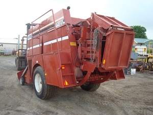 Hesston 4700 Baler