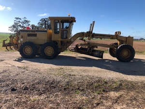 Mitsubishi grader
