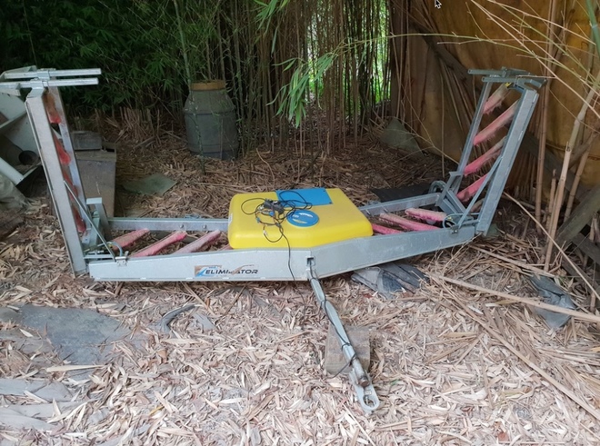 Cdax trailed herbicide applicator