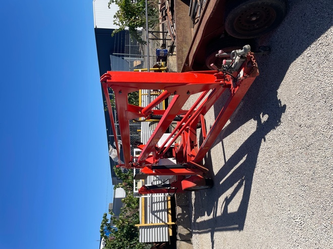 Under Auction - (A164) 2001 - 11metre Trailing Snorkel Boom