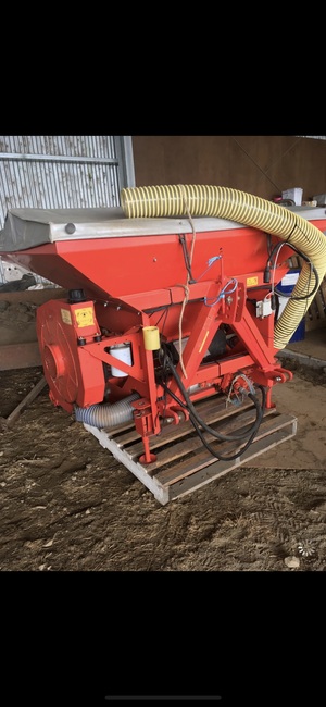 Kuhn powerharrow/airseeder