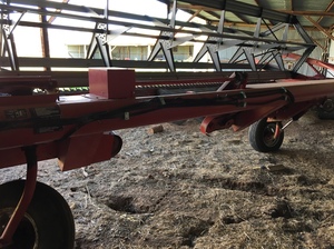 Case 8210 21ft Windrower