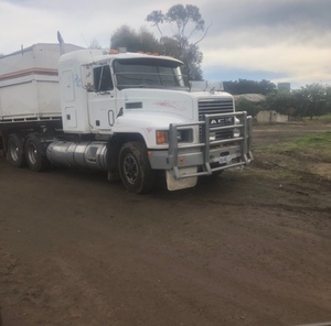 1994 Mack Prime Mover