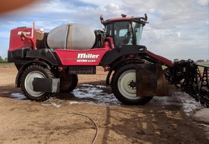 2016 Miller Nitro 36Mtr 5333 SP Sprayer For Sale 
