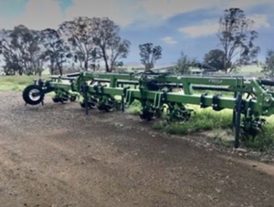 Boss 12m linkage planter L200