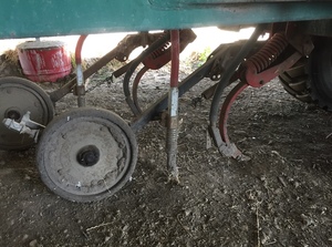 6m Southern Seeder with 4000L Horwood Bagshaw Bin
