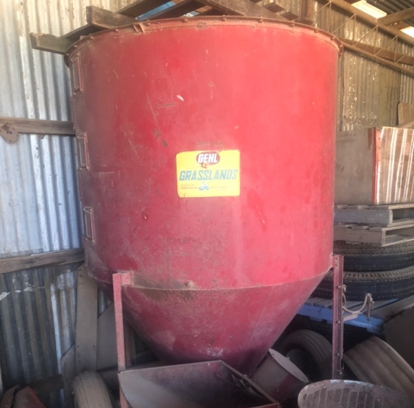 Gehl Grasslands Feed Mixer