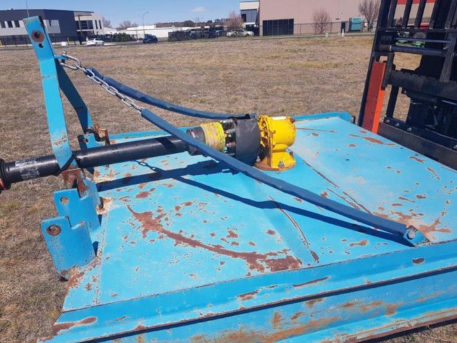 Under Auction - Moorehouse 6ft Slasher with Offset .  Used 