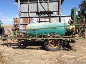 Gold Acres 3000L 18m boom spray