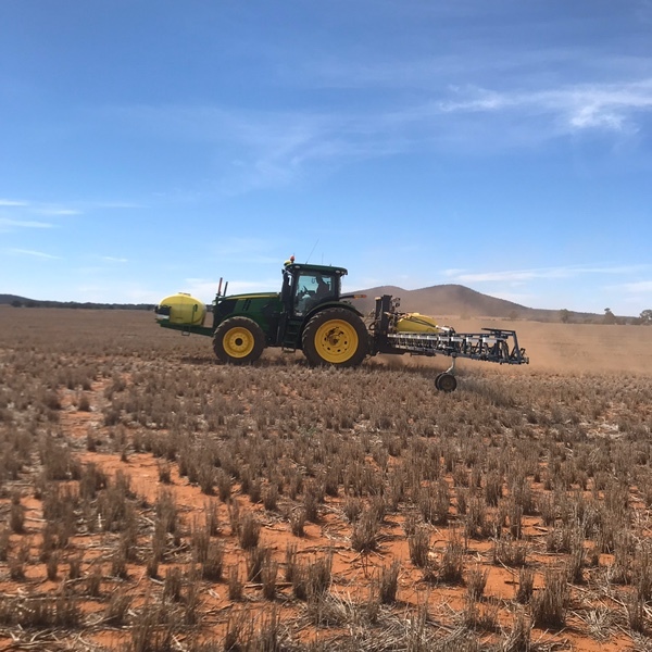 7230R John Deere Tractor and Loader