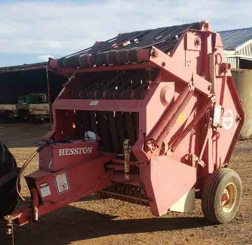 Hesson 5500 Round Baler