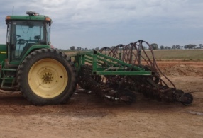 Linkage Disc Seeder 24 Row- 6 Metres Wide On 10 Inch Spacings