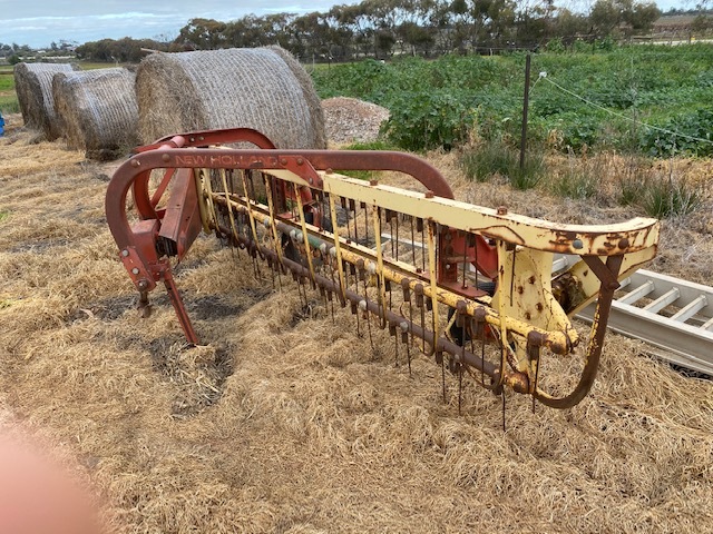 New Holland 57 Hay Rake