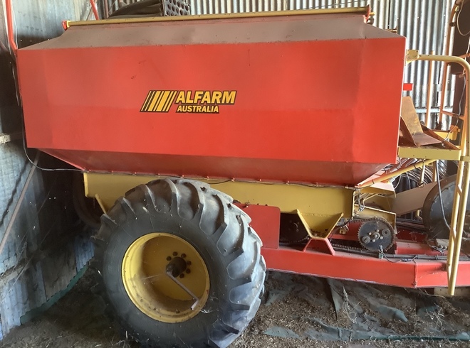 John Shearer 52ft Bar With Alfarm Airseeder