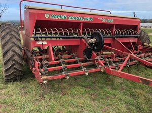 28 run napier grasslands combine