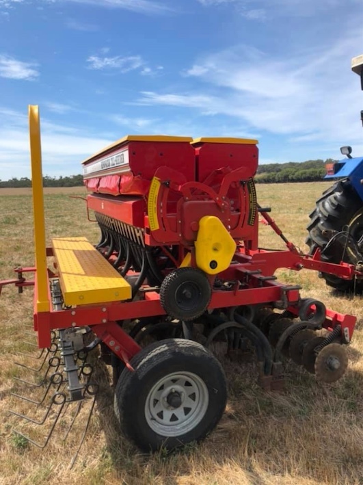 Duncan Renovator 19 run Till-Seeder