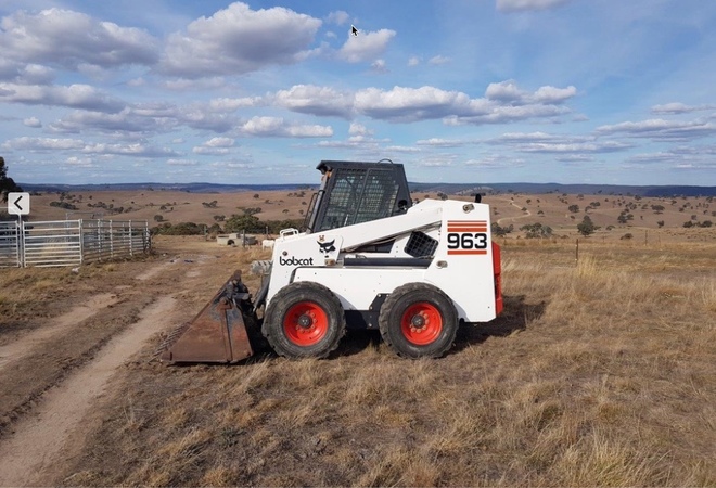 Bobcat 963 with 4 in 1 bucket 