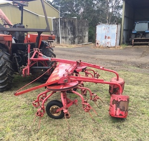 CR 320 Hay Rake