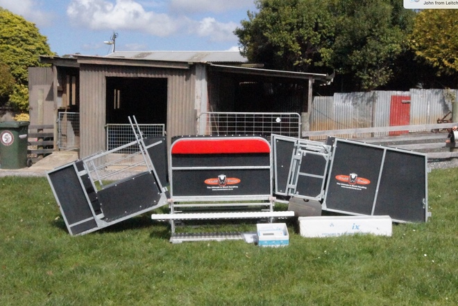 Combi Clamp Sheep Handler