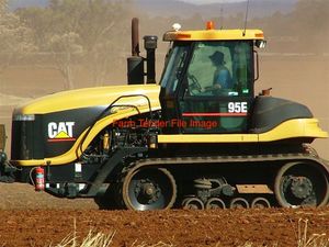 Cat 95E tractor