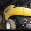 2009 New Holland 9070 Header