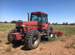 Case IH 7230 Magnum Tractor