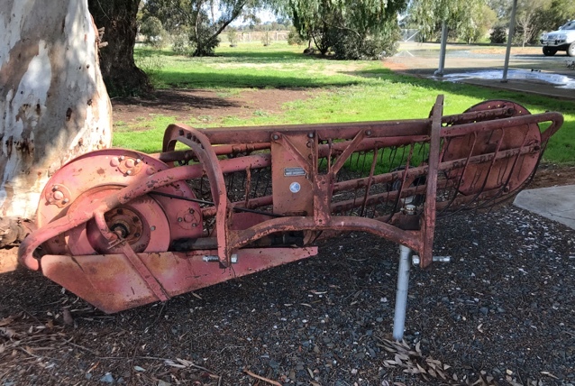Massey Ferguson 25 Roller Bar Rake