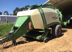 Krone 12130 Baler 8x4x4  Size Bales. 
