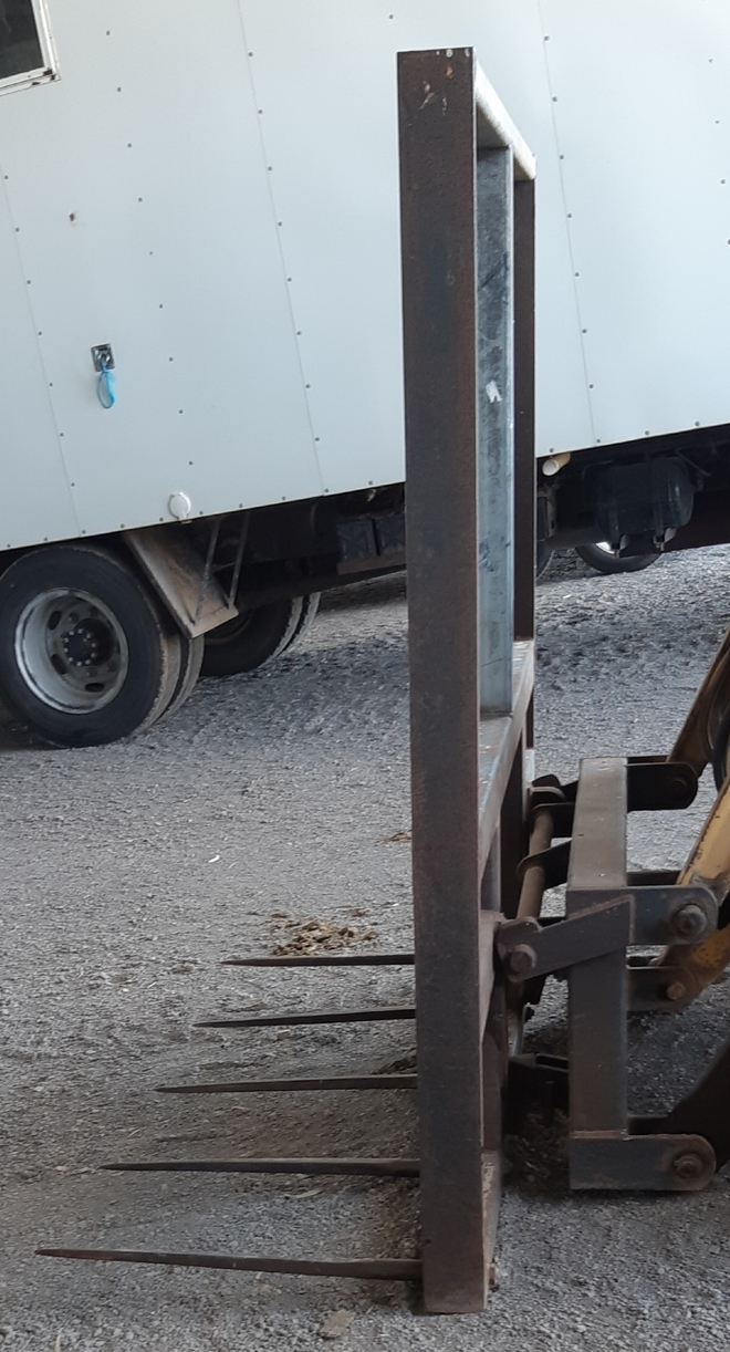 forks and 4in1 bucket suit euro hitch 