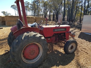 International b275 tractor