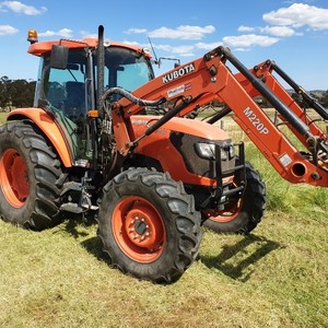 2013 Kubota M8450 Tractor with M220P Front End Loader