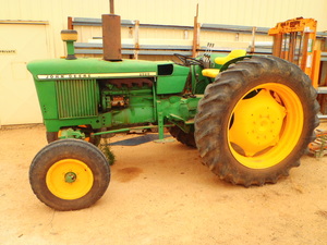 John Deere 2020