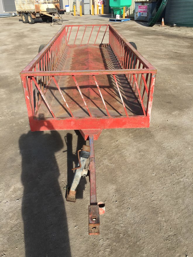 Hay feeder - sheep or cattle