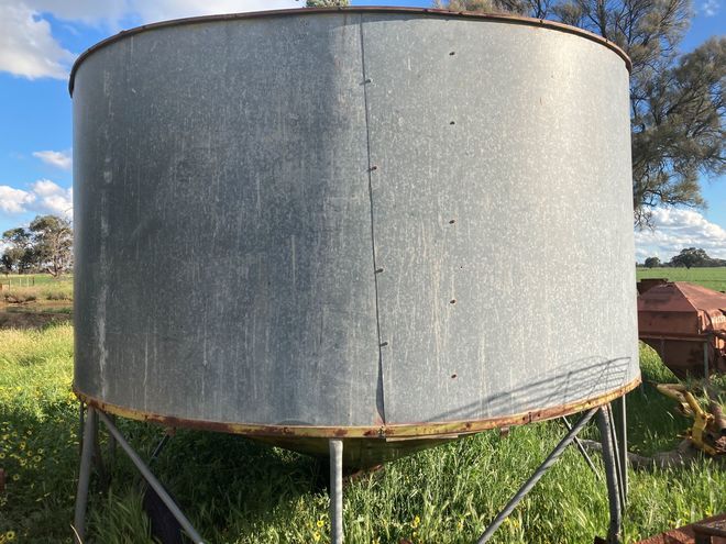 Field Bin with closed walls