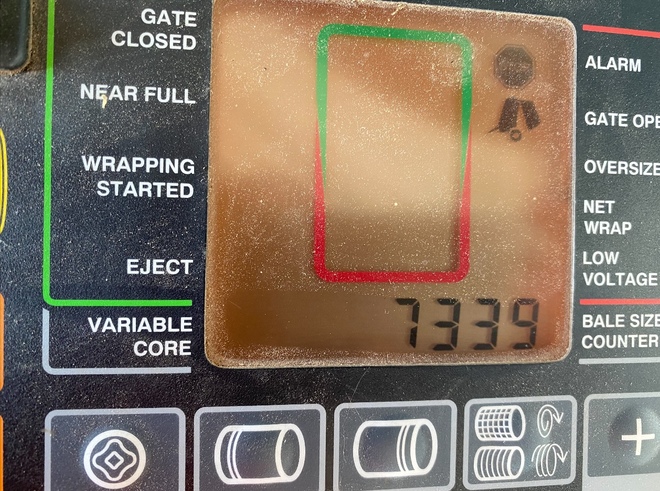 John Deere 466 Baler