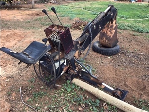 BACKHOE ATTACHMENT SUIT 3 PL TRACTOR