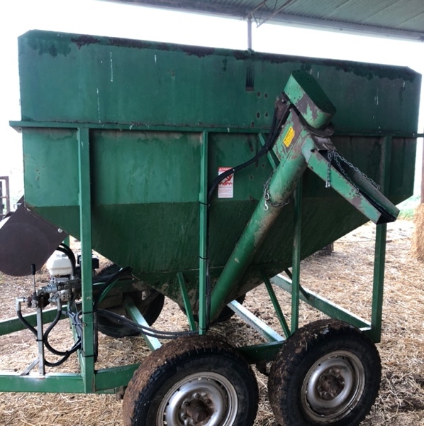 Feed Trailer / Cart / grain / sheep feeders