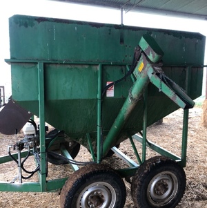 Feed Trailer / Cart / grain / sheep feeders